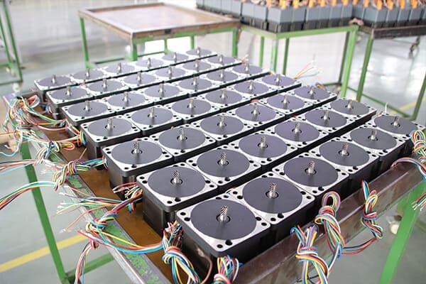 15 najlepš&iacute;ch v&yacute;robcov integrovan&yacute;ch DC servomotorov v Japonsku