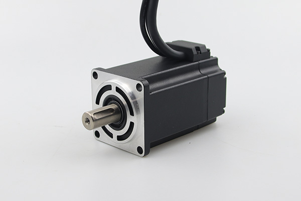 servomoteur &agrave; courant continu nouveau.jpg